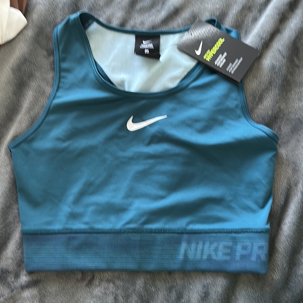 Nike Racerback Cropped Tank